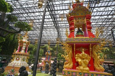 9 พุทธปฏิมากร 9 พุทธปฏิมากร