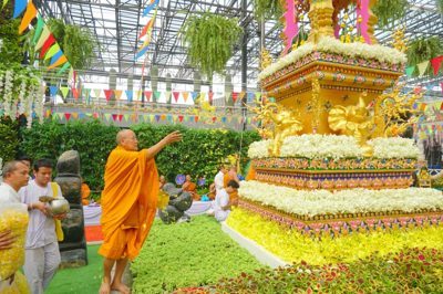 9 พุทธปฏิมากร 9 พุทธปฏิมากร สวนนงนุช พัทยา