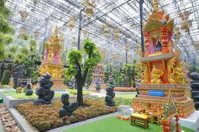 9 พุทธปฏิมากร 9 พุทธปฏิมากร สวนนงนุช พัทยา