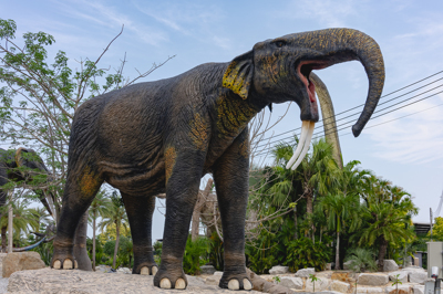 6 ไดโนเทจเรียม DEINOTHERIUM