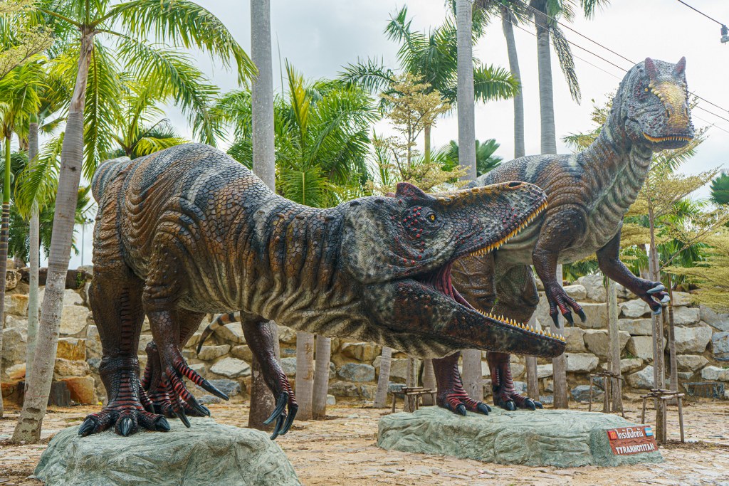 ไทรันโนไททัน