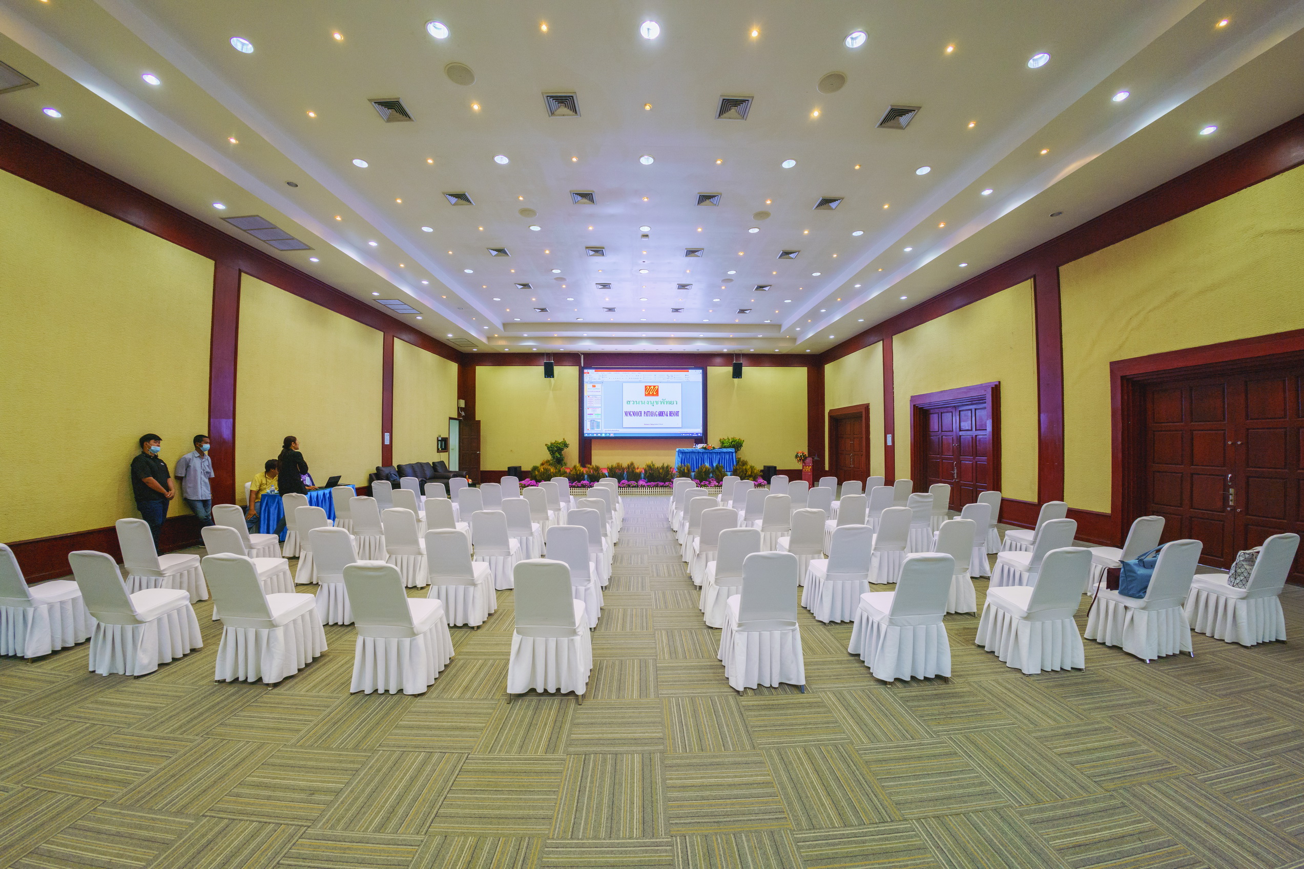 湖边研讨会1,2和3室