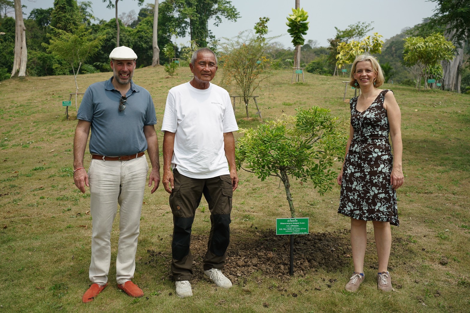 สวนนงนุชพัทยา ต้อนรับเอกอัครราชทูตเบลเยียม ชมสวนนงนุชพัทยา พร้อมปลูกต้นไม้บริเวณ “สวนรุกขชาติ” เชิงเขาบันไดกฤษ