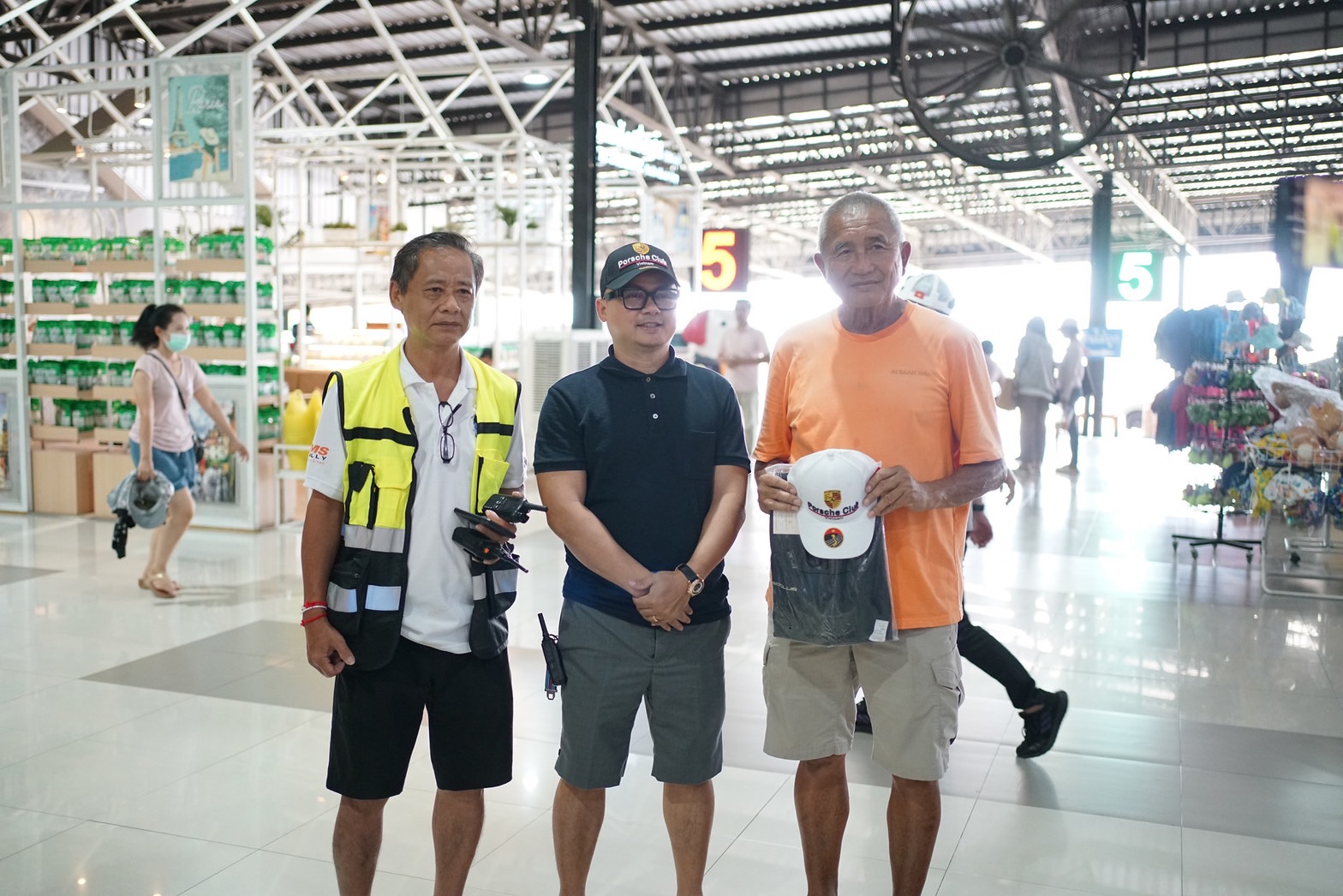 สวนนงนุชพัทยา เป็นจุดหมายกลุ่มคาราวาน Porsche Club Vietnam Asean Caravan Tour 2023 มุ่งหน้าเยี่ยมชม 1 ใน 10 สวนที่สวยที่สุดในโลก