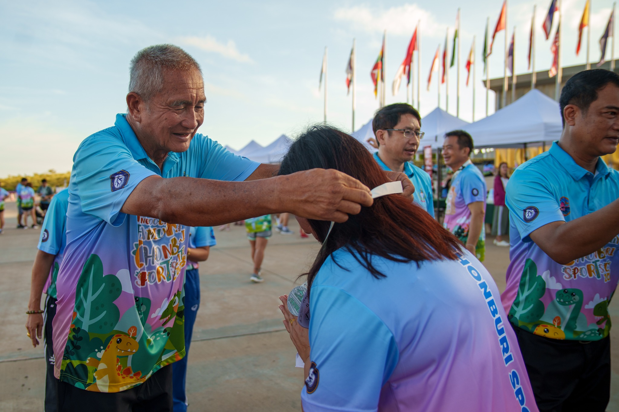 Nongnooch Family Run Rally Chonburi Sports City 2023 project activities, 500 people, distance 3.5 kilometers.
