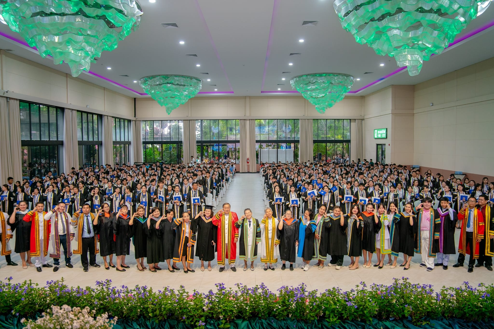 สวนนงนุชพัทยา ขอแสดงความยินดีกับบัณฑิตจบใหม่ทุกท่าน