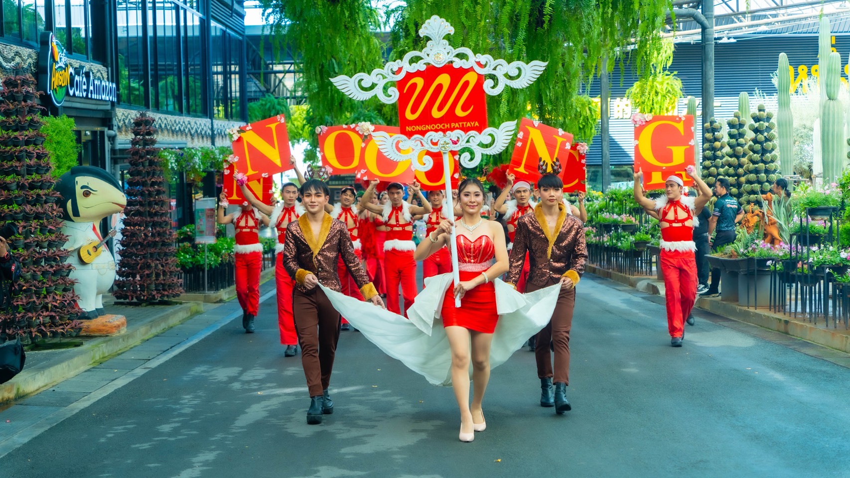 Nongnooch Garden Pattaya Goes All Out! A Spectacular Christmas Fantasy  Santa Elephant & Parade of Happiness – A Fun-Filled Family Getaway You Can’t Miss!